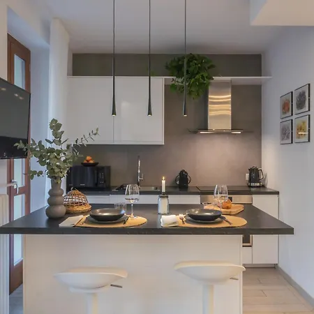 We By Rent Apartment *